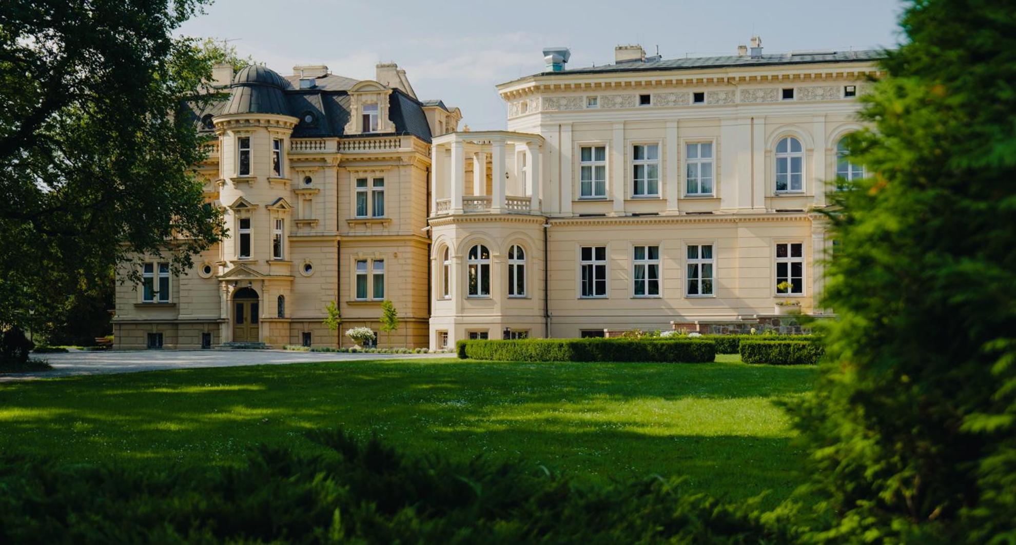 Zespol Palacowo-Parkowy W Ostromecku Ostromecko ภายนอก รูปภาพ